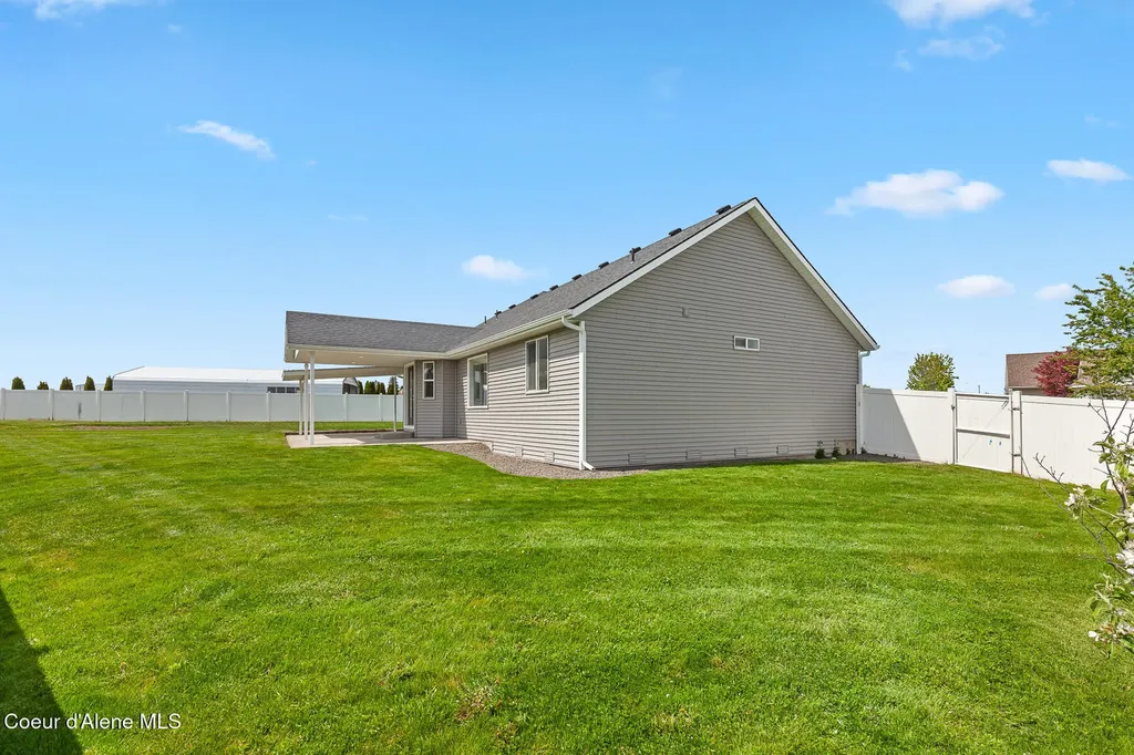 11984 N Stinson Drive Hayden ID 83835