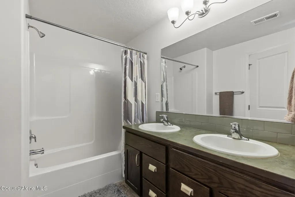 7316 W Radford Lane Worley ID 83876