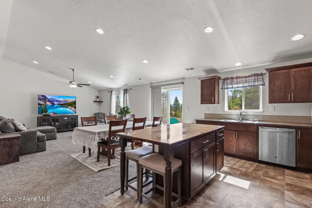 7316 W Radford Lane Worley ID 83876