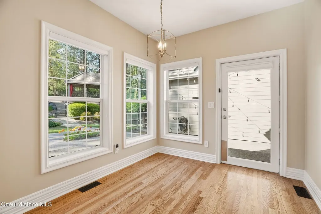 1611 E Heritage Lane Spokane WA 99208