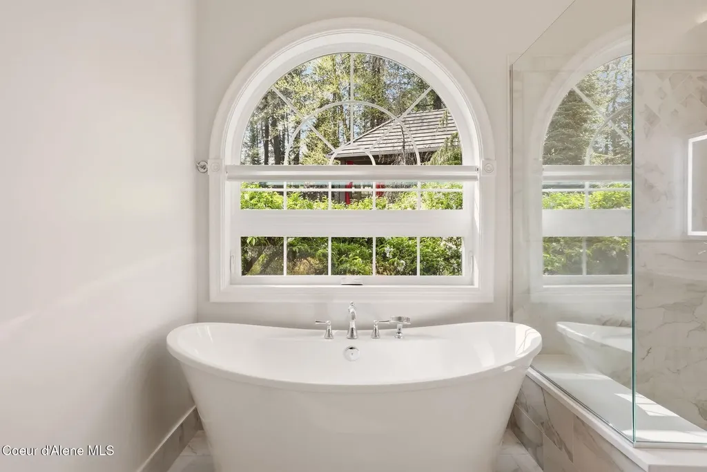 1611 E Heritage Lane Spokane WA 99208