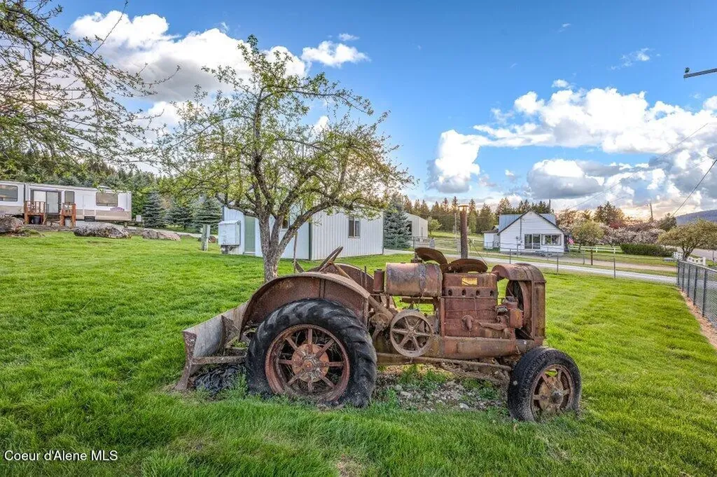 17768 Dufort Road Priest River ID 83856