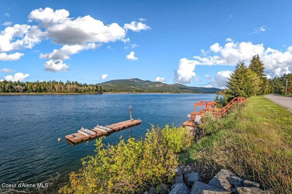 17768 Dufort Road Priest River ID 83856