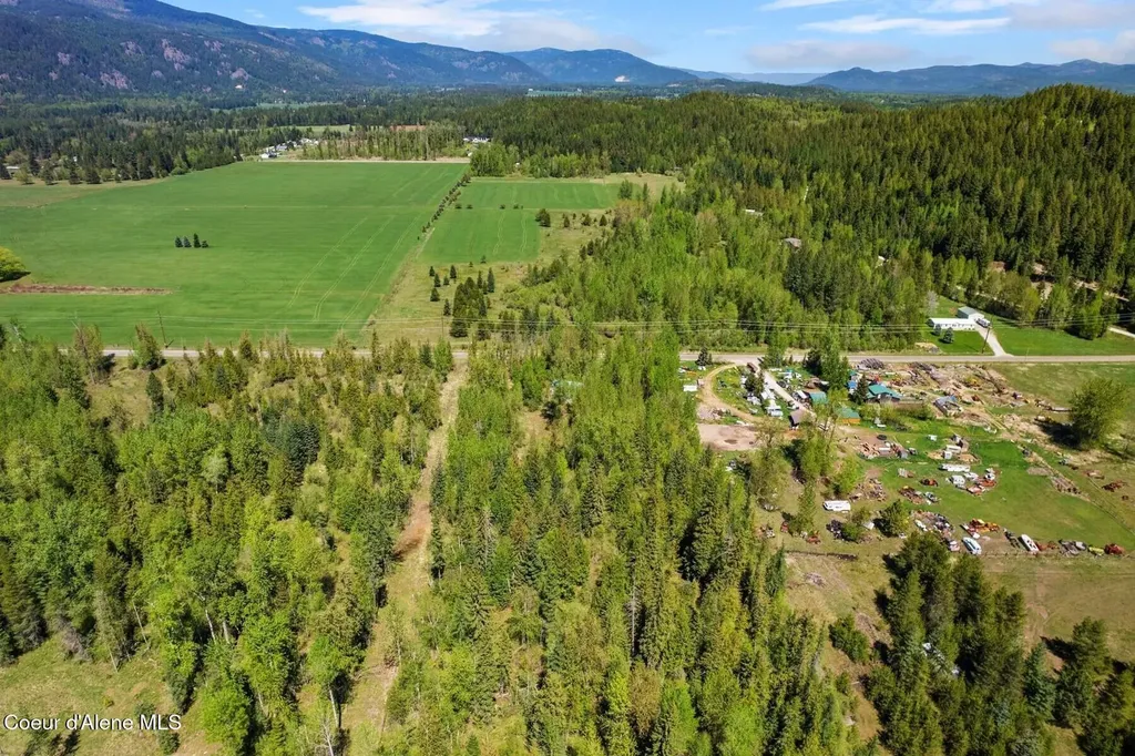 522 E Bronx Road Sandpoint ID 83864