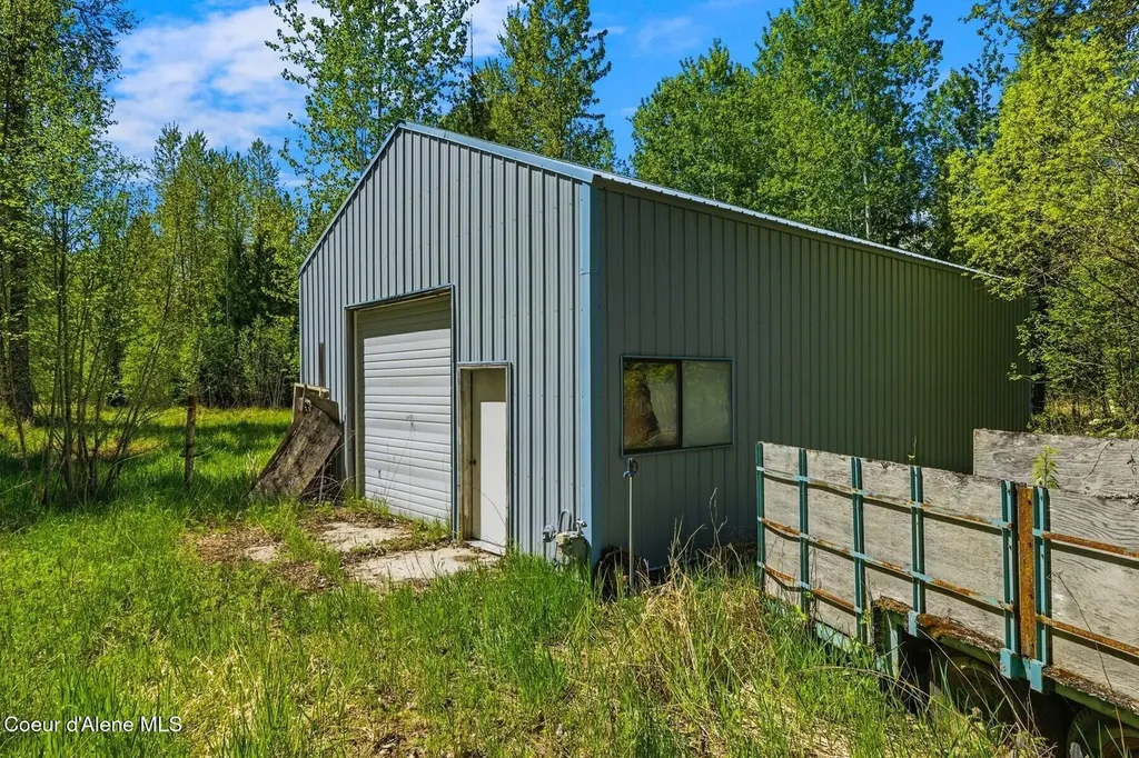 522 E Bronx Road Sandpoint ID 83864