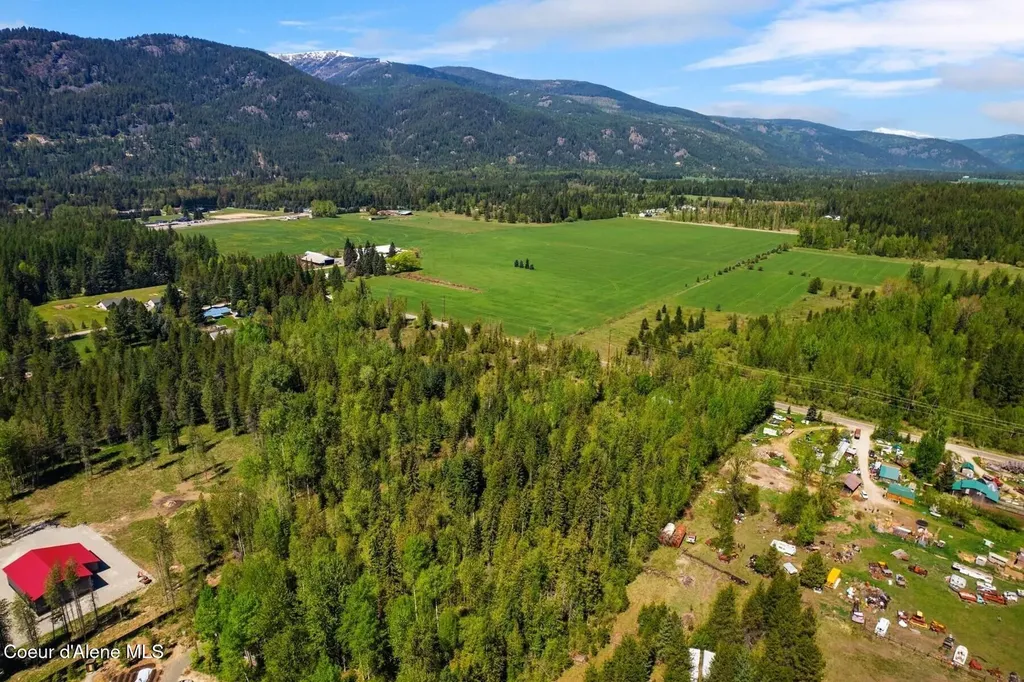 522 E Bronx Road Sandpoint ID 83864