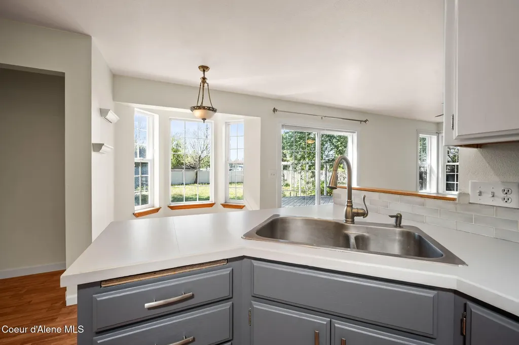 1140 W Starling Avenue Hayden ID 83835