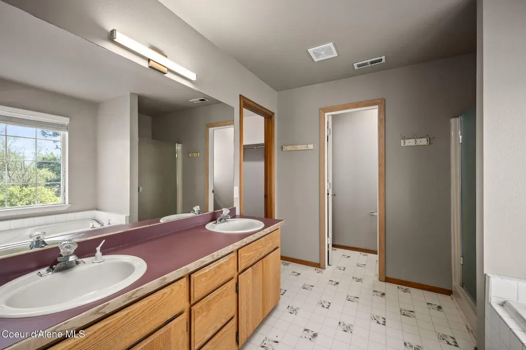 1140 W Starling Avenue Hayden ID 83835