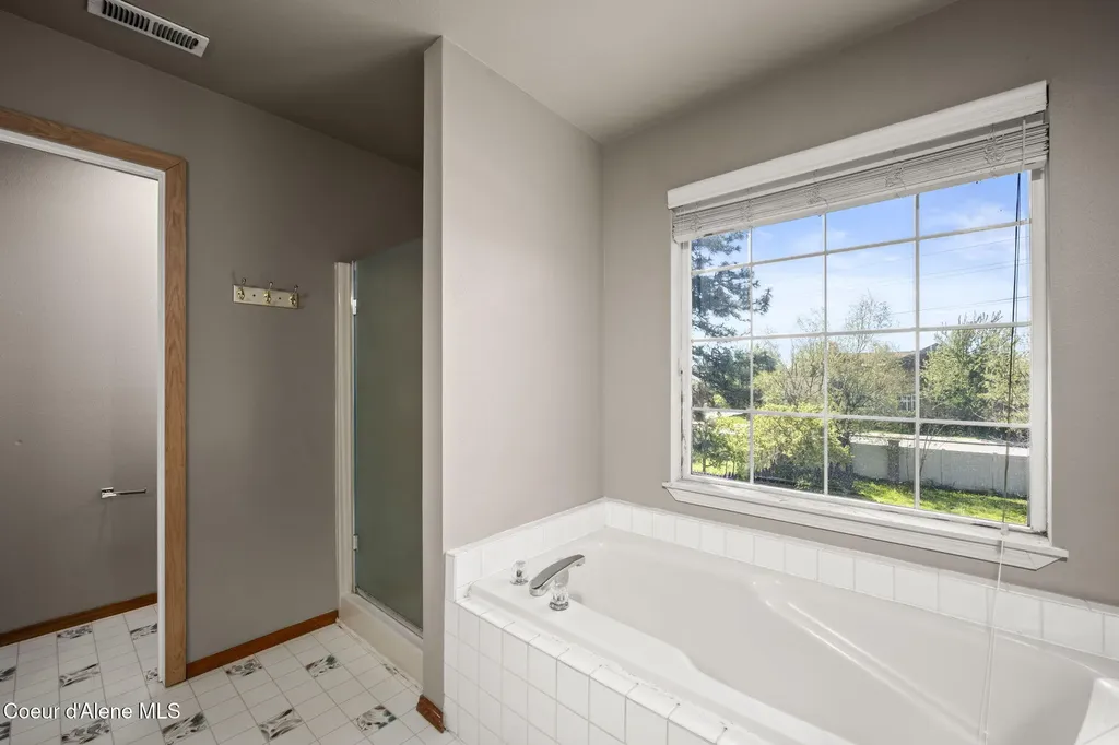 1140 W Starling Avenue Hayden ID 83835