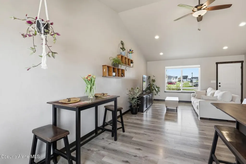 12183 N Gipper Loop Rathdrum ID 83858