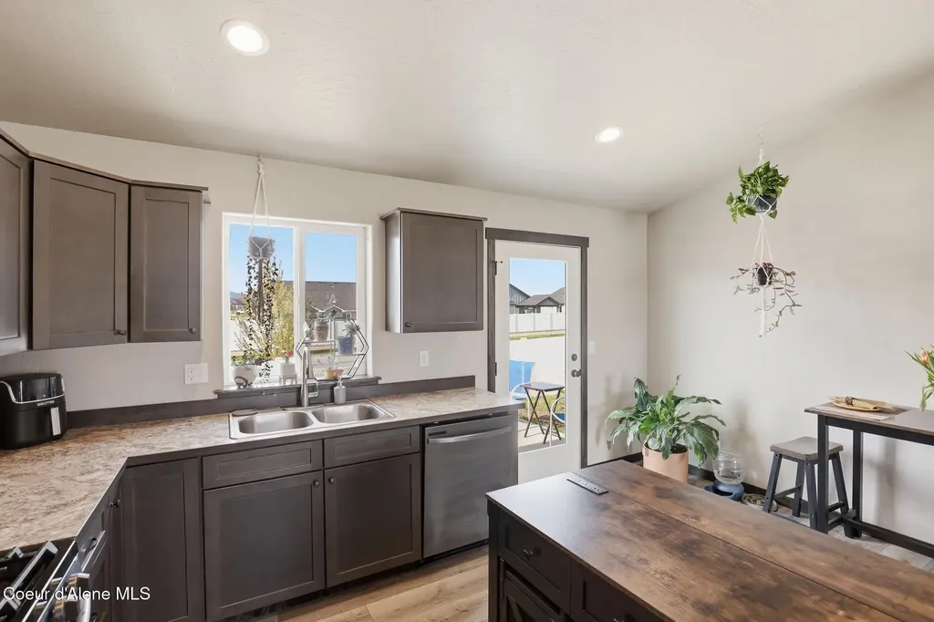 12183 N Gipper Loop Rathdrum ID 83858
