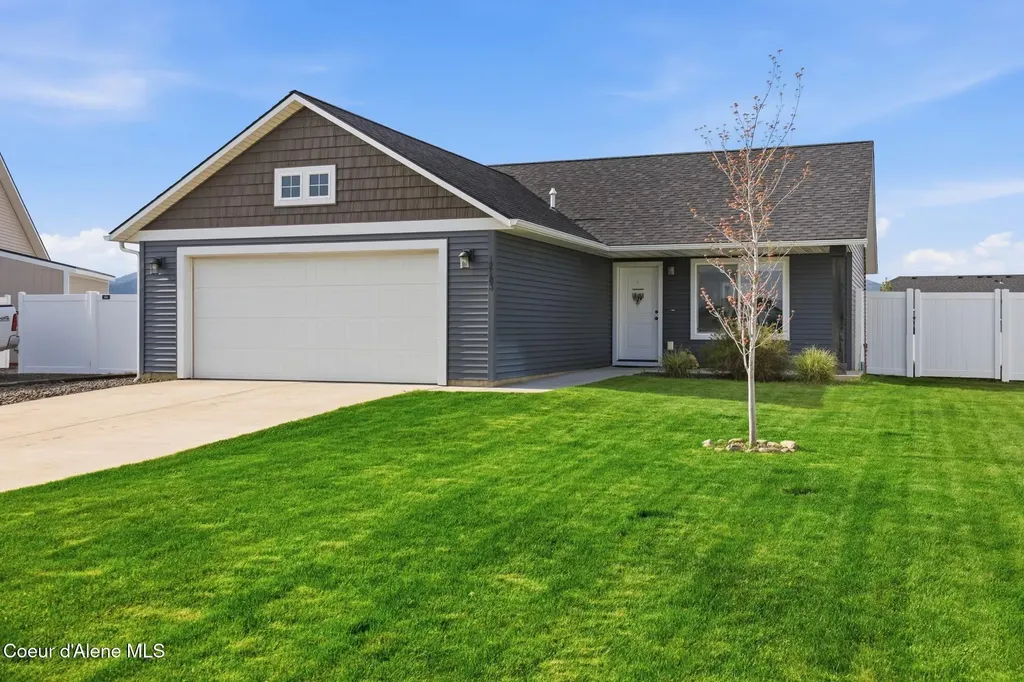 12183 N Gipper Loop Rathdrum ID 83858