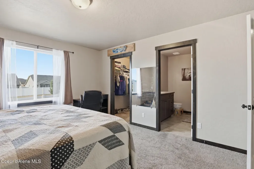 12183 N Gipper Loop Rathdrum ID 83858