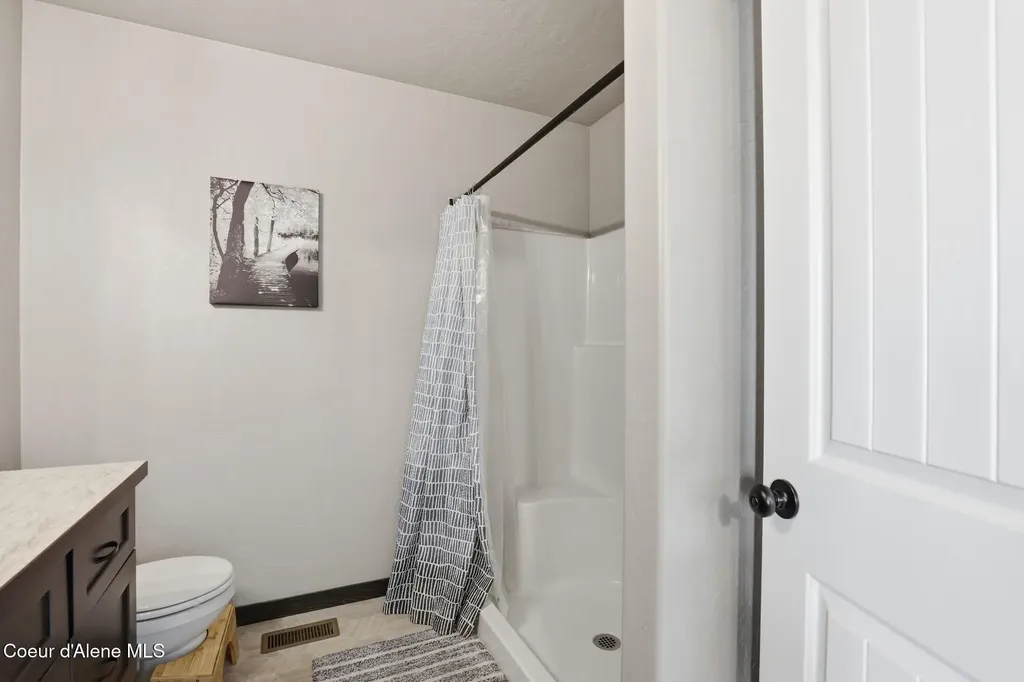 12183 N Gipper Loop Rathdrum ID 83858