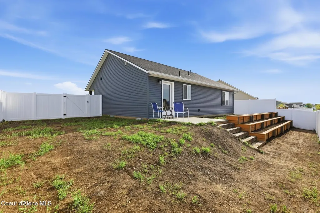 12183 N Gipper Loop Rathdrum ID 83858