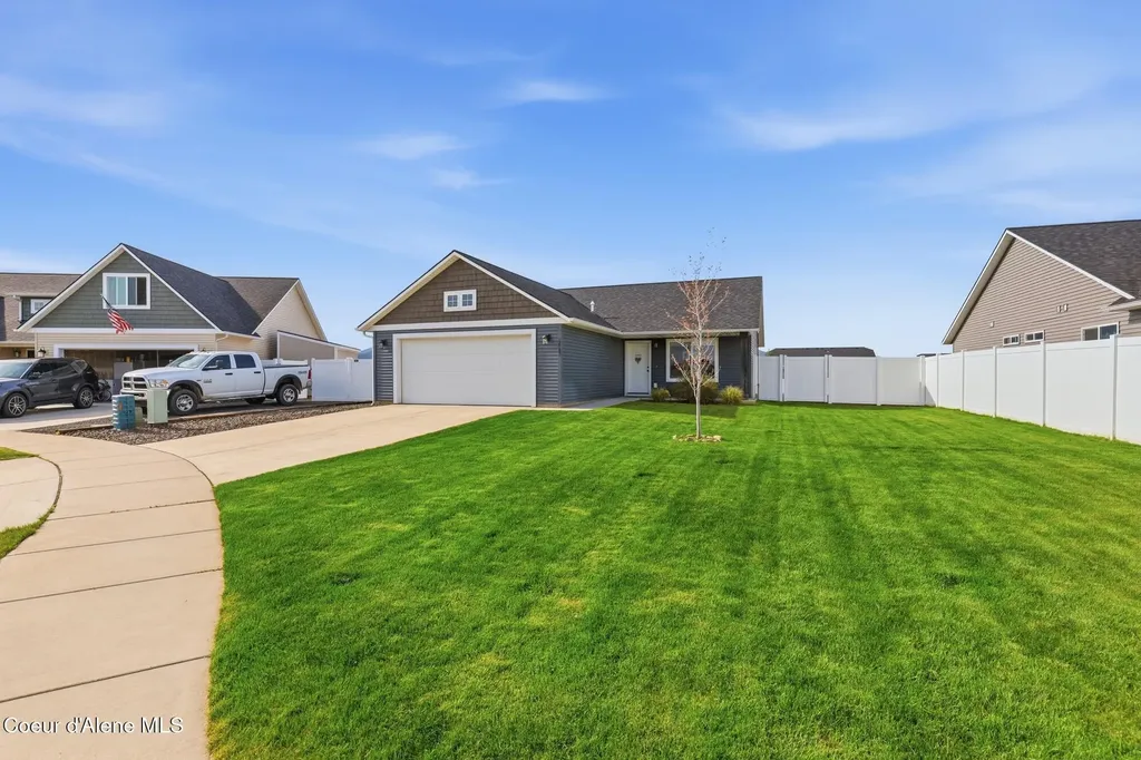 12183 N Gipper Loop Rathdrum ID 83858