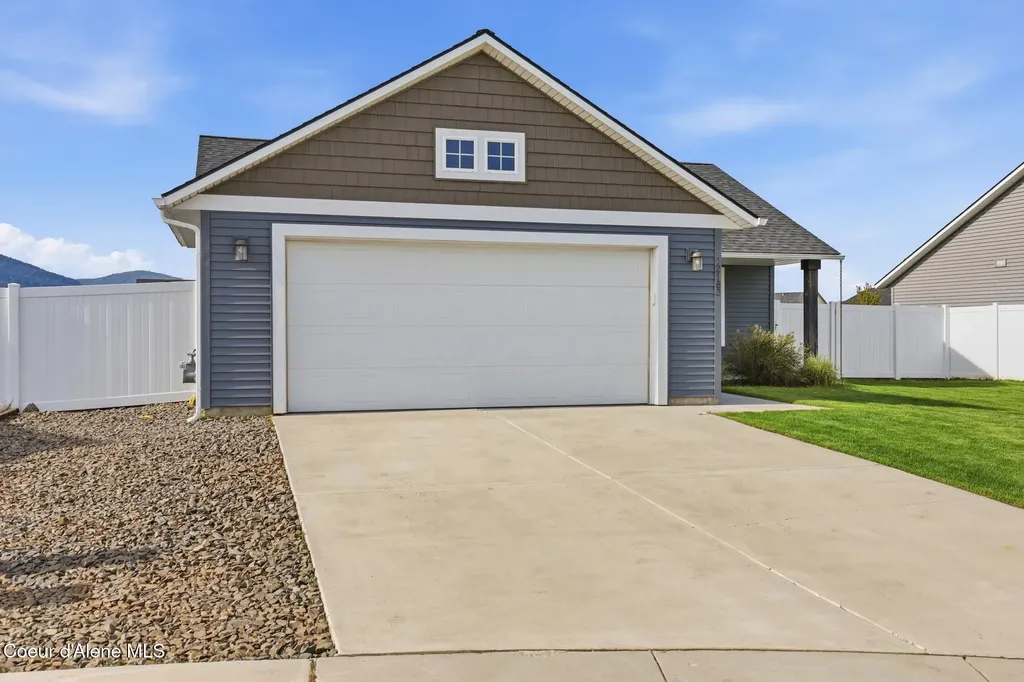 12183 N Gipper Loop Rathdrum ID 83858