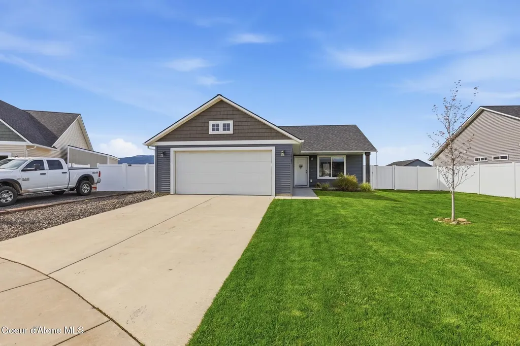12183 N Gipper Loop Rathdrum ID 83858