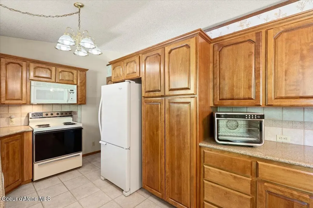 16259 W Hollister Hills Drive Hauser ID 83854