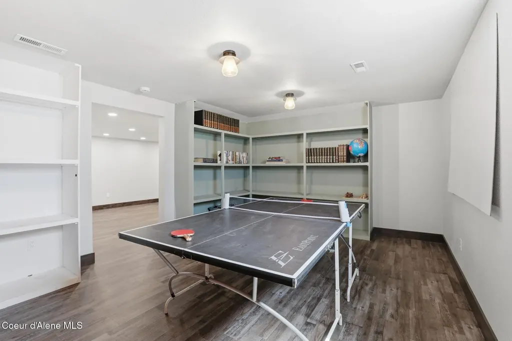 1525 W Miles Avenue Hayden ID 83835