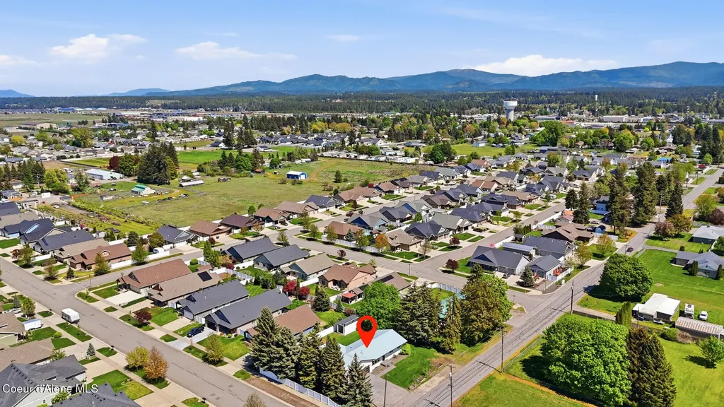 1525 W Miles Avenue Hayden ID 83835