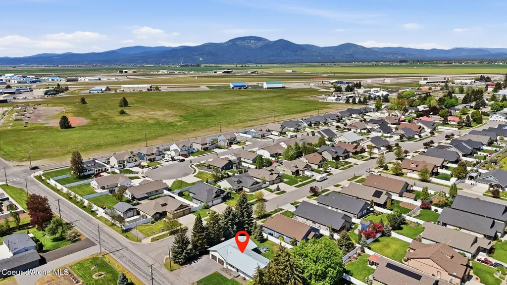 1525 W Miles Avenue Hayden ID 83835