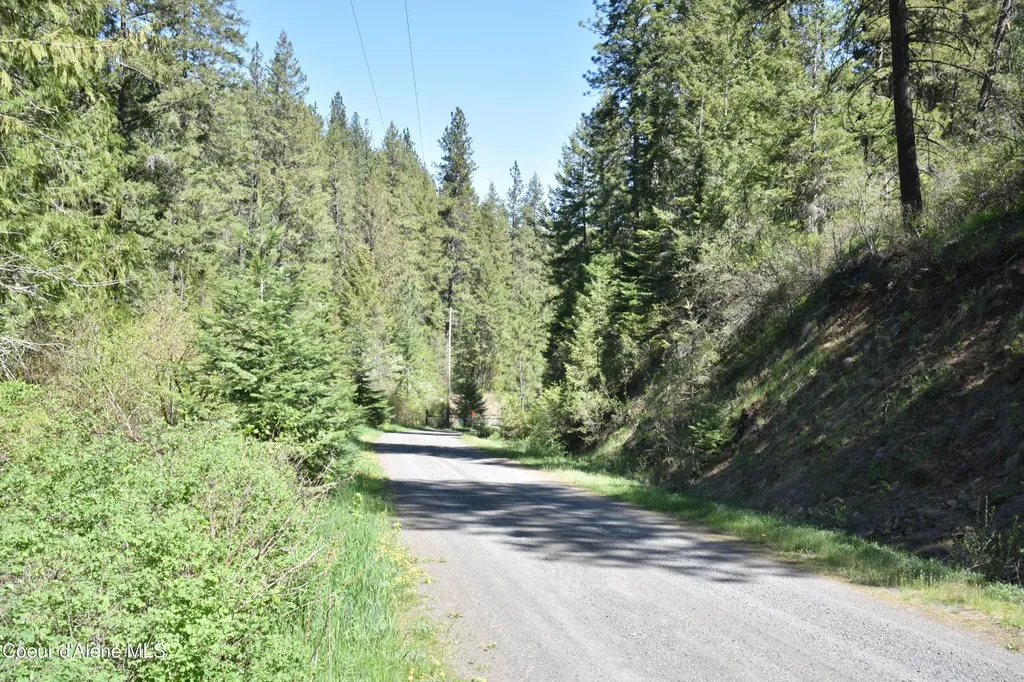 26326 S Farup Road Worley ID 83876