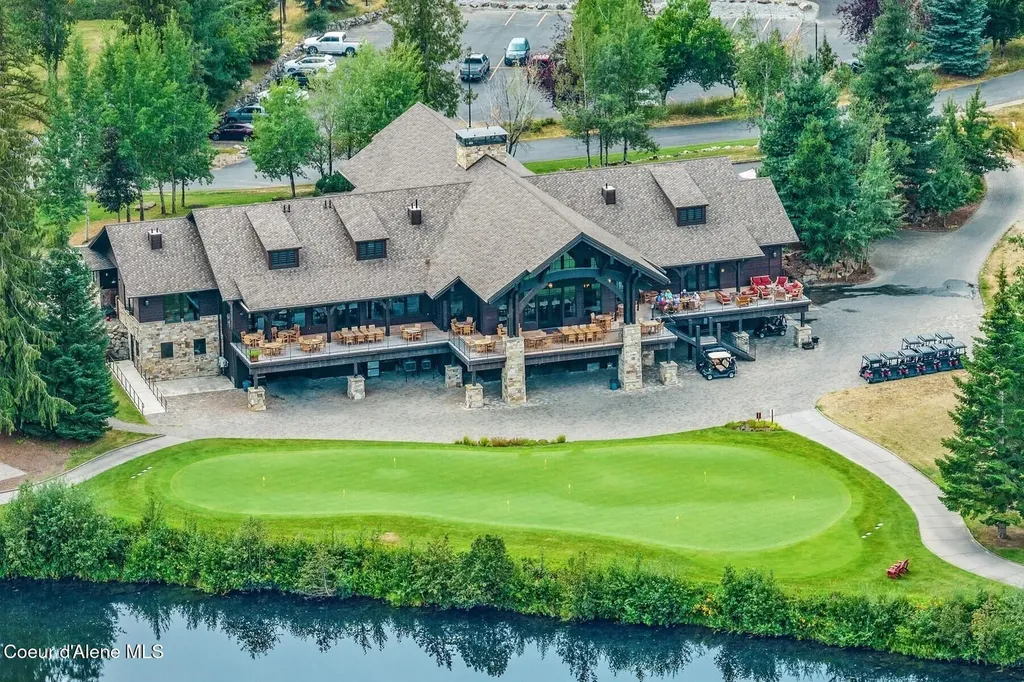 101 Green Monarch Lane Sandpoint ID 83864
