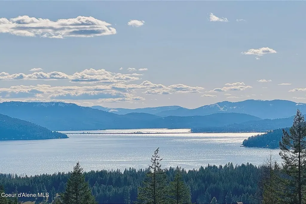 101 Green Monarch Lane Sandpoint ID 83864