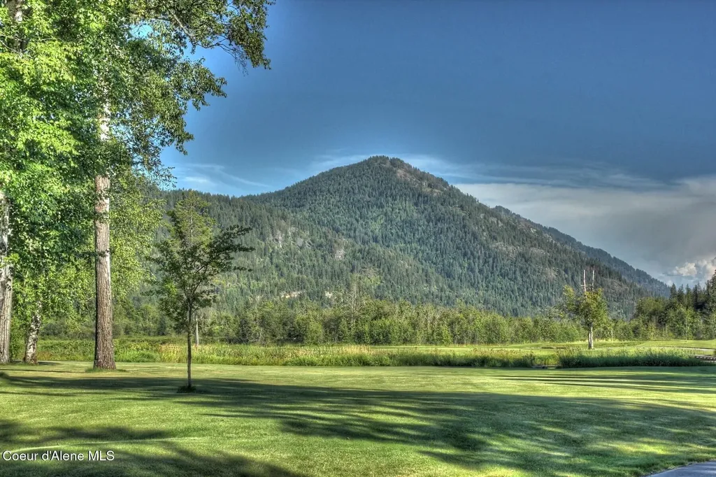 101 Green Monarch Lane Sandpoint ID 83864