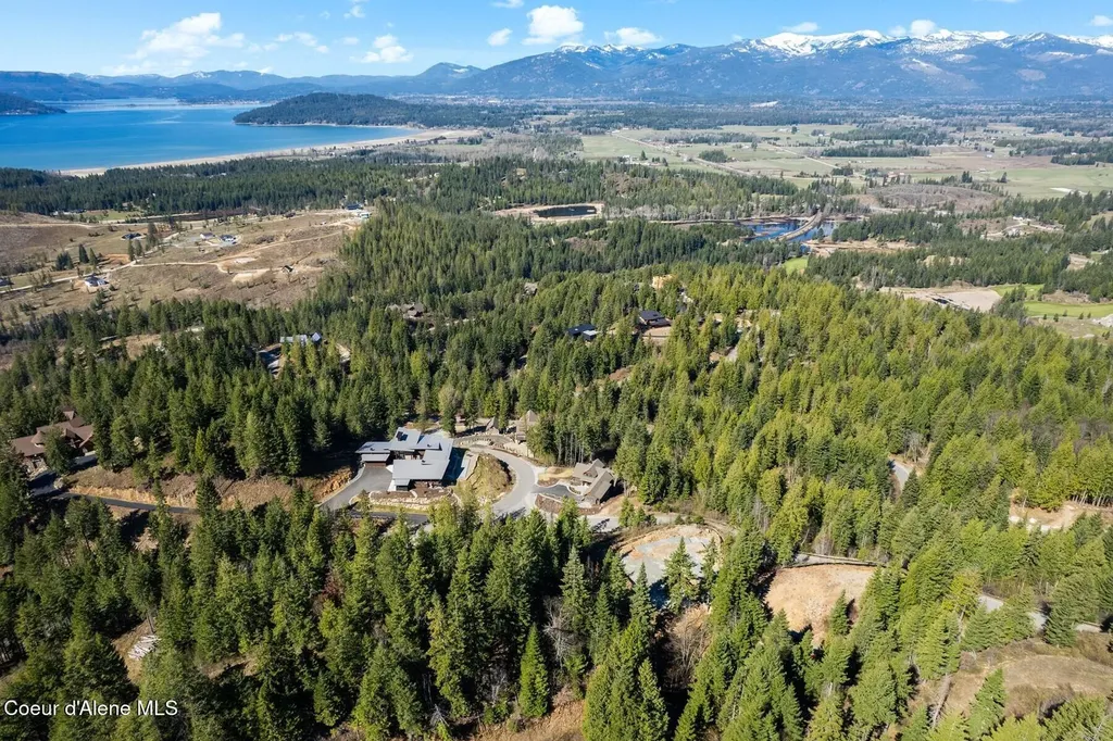 101 Green Monarch Lane Sandpoint ID 83864