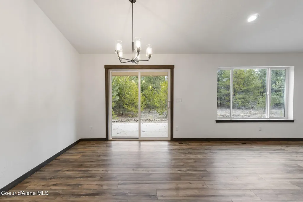 880 E Valley Street S Oldtown ID 83822