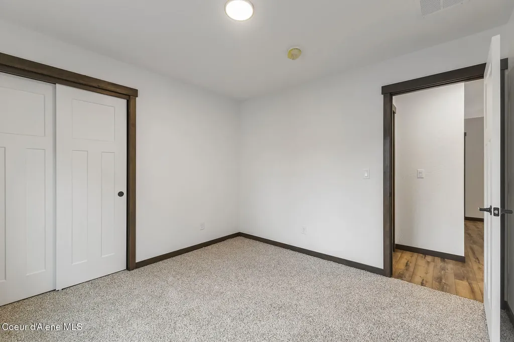 880 E Valley Street S Oldtown ID 83822