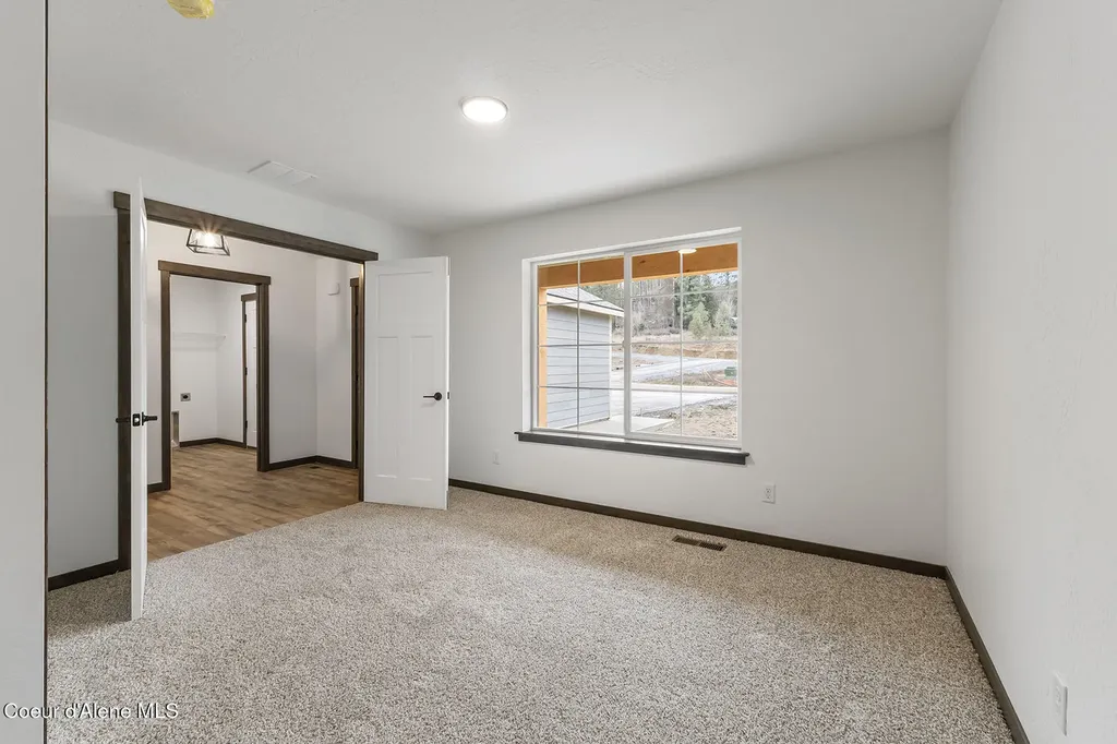 880 E Valley Street S Oldtown ID 83822