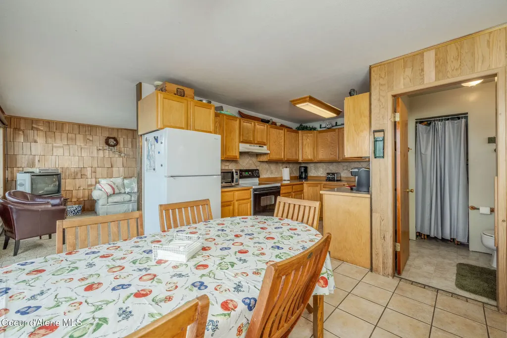 3671 E Bridgeview Drive Harrison ID 83833