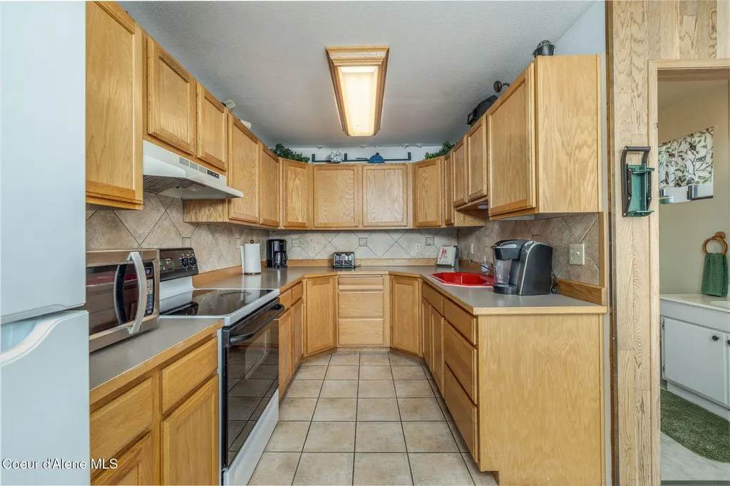 3671 E Bridgeview Drive Harrison ID 83833