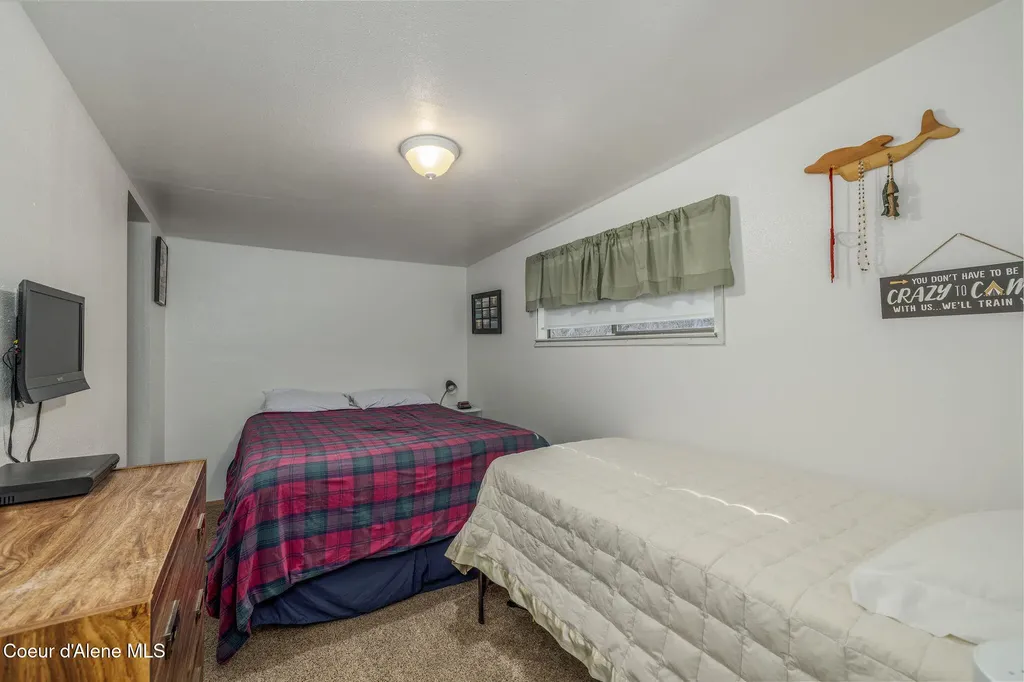 3671 E Bridgeview Drive Harrison ID 83833