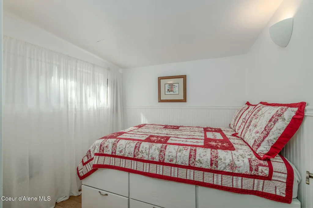 3671 E Bridgeview Drive Harrison ID 83833