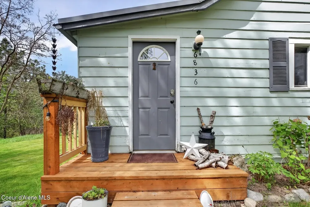 6836 Denver Street Bonners Ferry ID 83805
