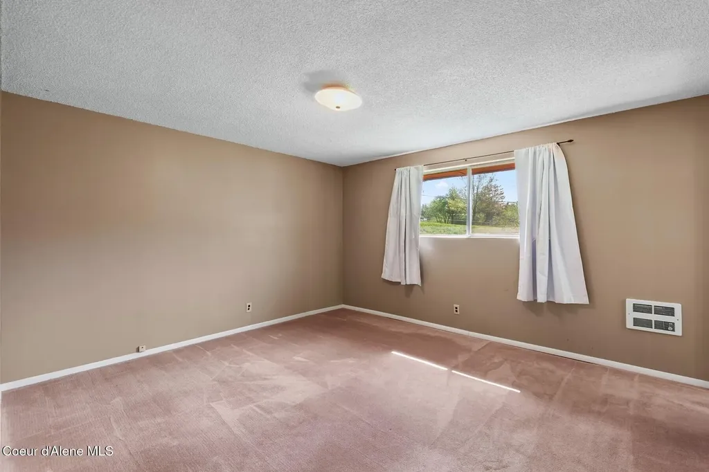 213 Rio Vista Street Osburn ID 83849