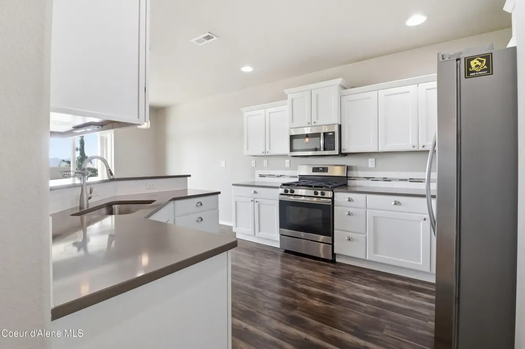 13005 N Loveland Way Hayden ID 83835