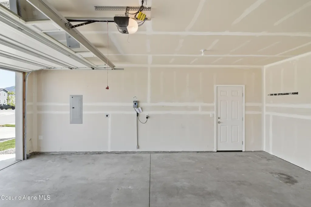 13005 N Loveland Way Hayden ID 83835