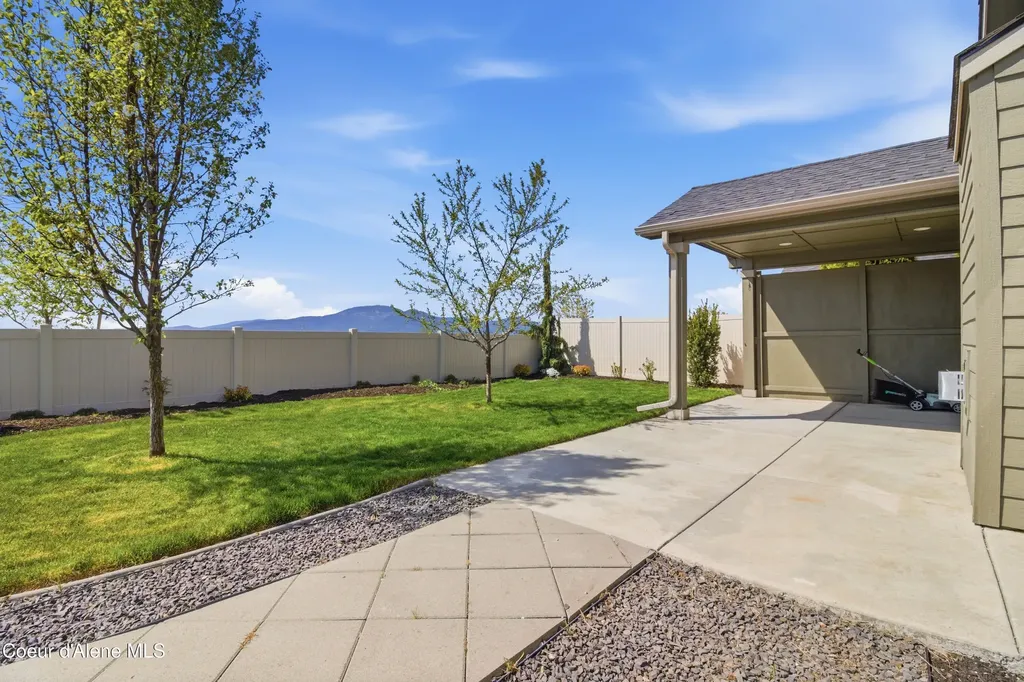 13005 N Loveland Way Hayden ID 83835