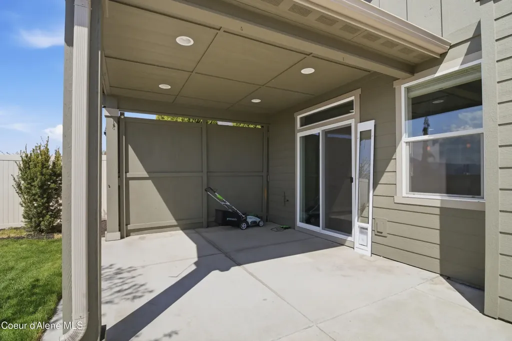 13005 N Loveland Way Hayden ID 83835