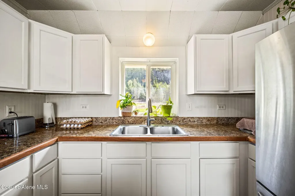 520409 Highway 95 Bonners Ferry ID 83805