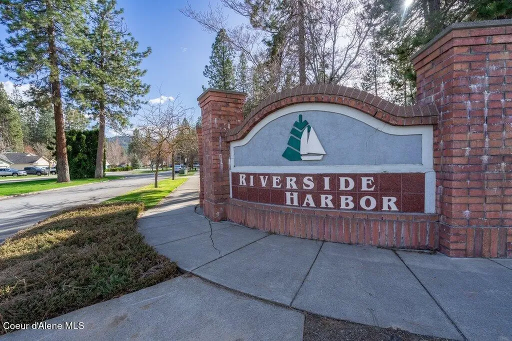 602 S Riverside Harbor Drive Post Falls ID 83854