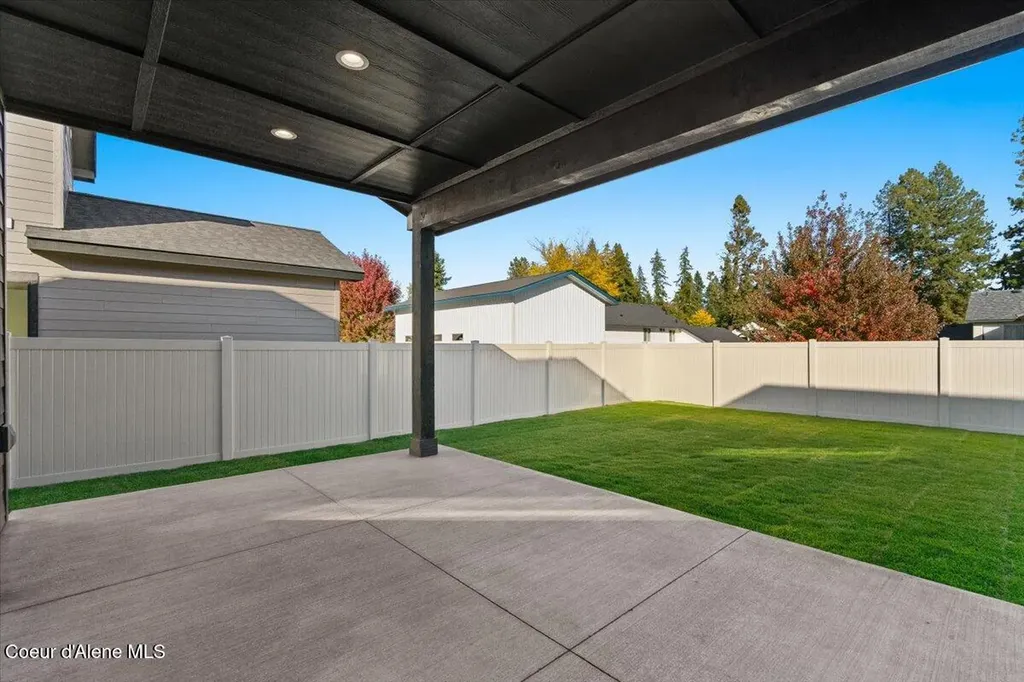 9345 N Secretariat Lane Hayden ID 83835