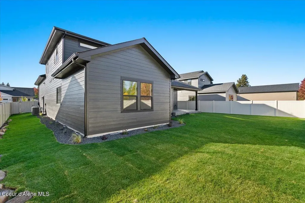 9345 N Secretariat Lane Hayden ID 83835