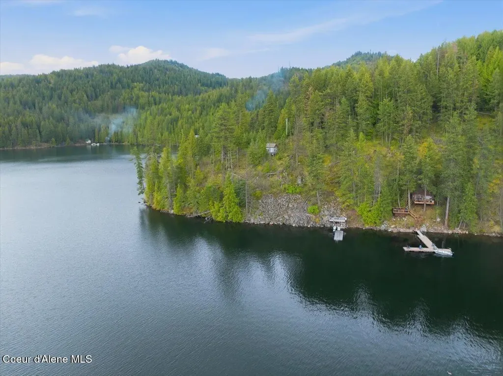 Nka Spirit Lake Shore -12, 13 & 6 Spirit Lake ID 83869