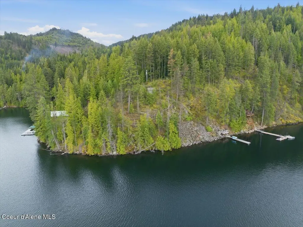 Nka Spirit Lake Shore -12, 13 & 6 Spirit Lake ID 83869